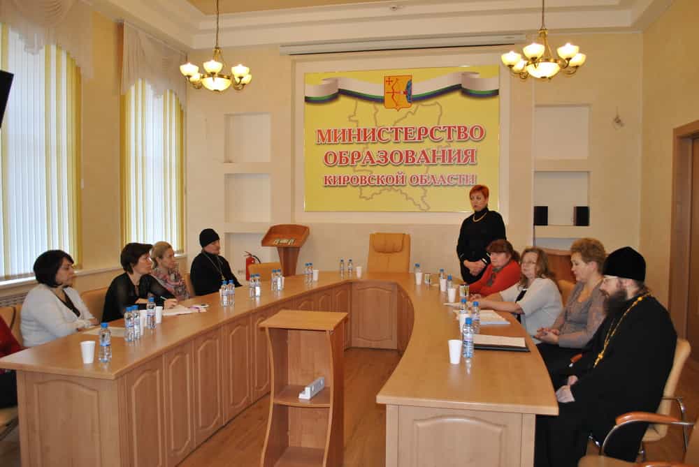 О профилактике социального сиротства: взаимодействие Церкви и общества