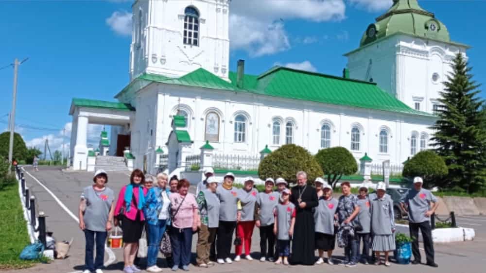 Оричевские ветераны посетили Троицкую церковь села Быстрица