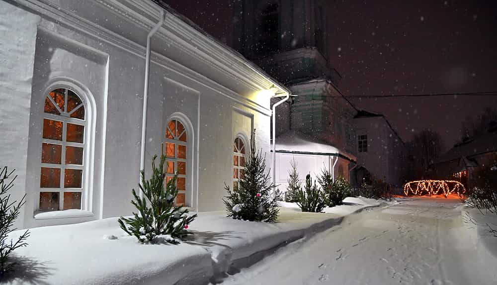 Божественная литургия в Преображенском женском монастыре города Кирова