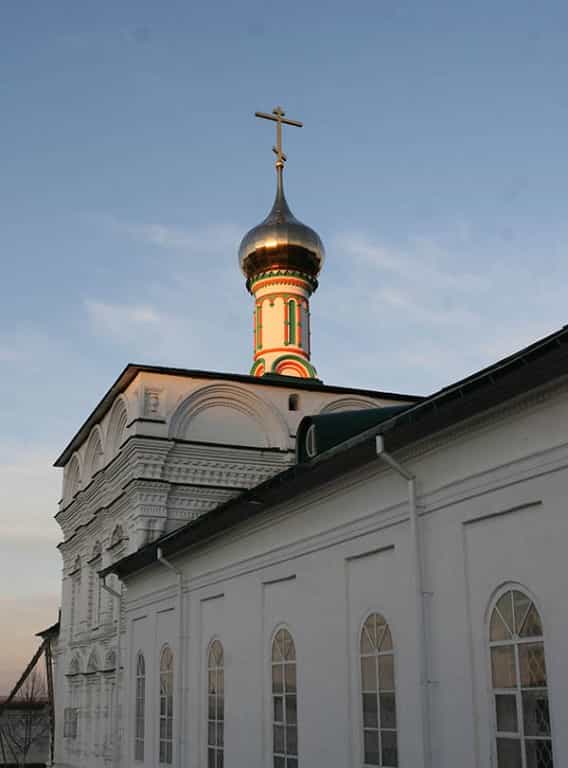 Детский хор Спасо-Преображенского женского монастыря города Кирова в праздник Новолетия  подарил прихожанам Рождественский концерт