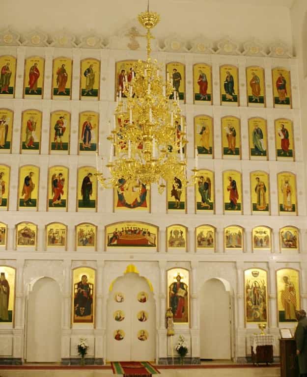 Митрополит Марк совершил Божественную литургию в храме в честь иконы Божией Матери «Всех скорбящих Радость» г.Кирова