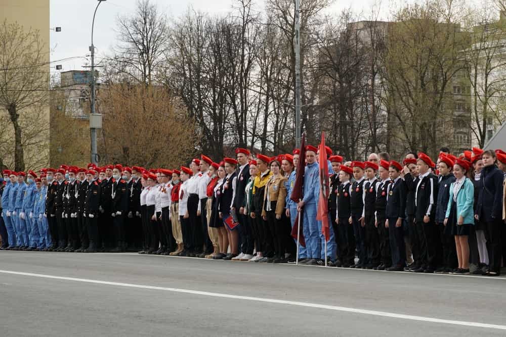 Благочинный Первого Вятского благочиния протоиерей Димитрий Антонов благословил юных патриотов на служение Отчизне