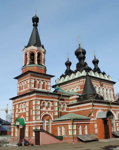 В Серафимовском соборе почтили память святого великомученика Георгия Победоносца