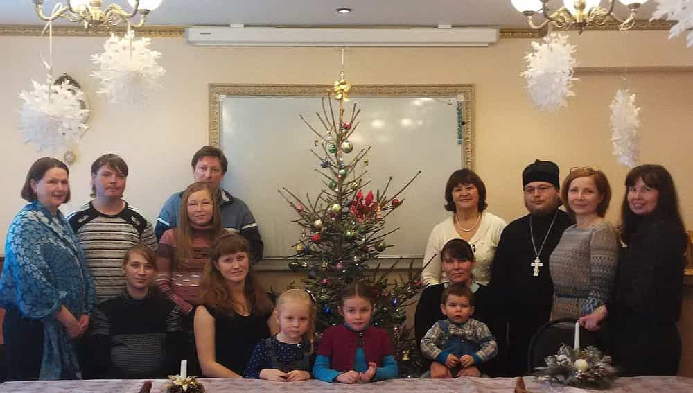 В центре «Моя семья» поздравили подопечных с Рождеством Христовым