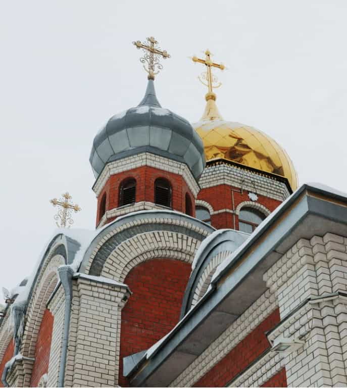 В праздник Собора Пресвятой Богородицы митрополит Марк совершил Литургию в храме Великомученика и целителя Пантелеимона города Кирова