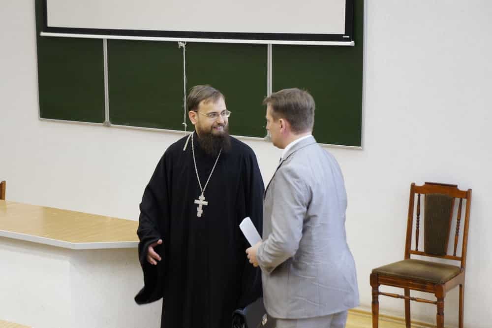 Состоялся диалог студентов с богословом Андреем Туминым