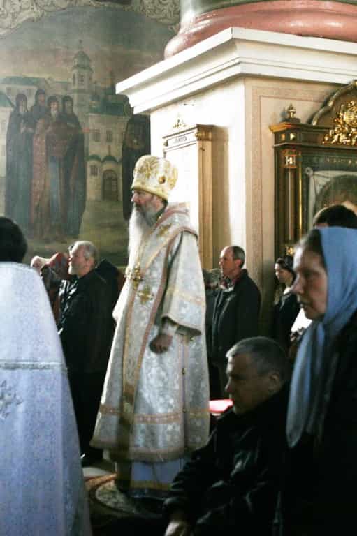 В Великий Четверг митрополит Вятский и Слободской Марк совершил Литургию в Успенском кафедральном соборе Кирова