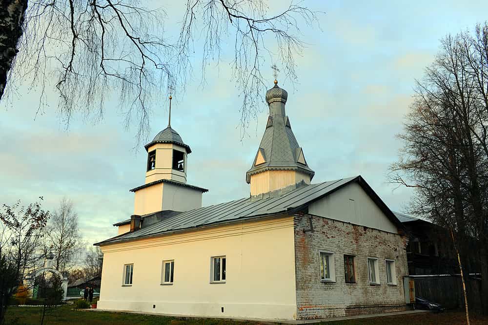 Митрополит Вятский и Слободской Марк совершил всенощное бдение в Вознесенской церкви поселка Вахруши