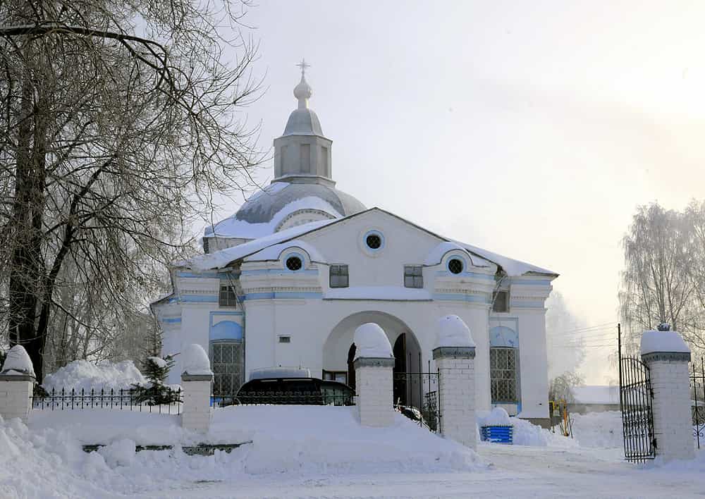 Божественная литургия в храме в честь Спаса Нерукотворного поселка Кумены