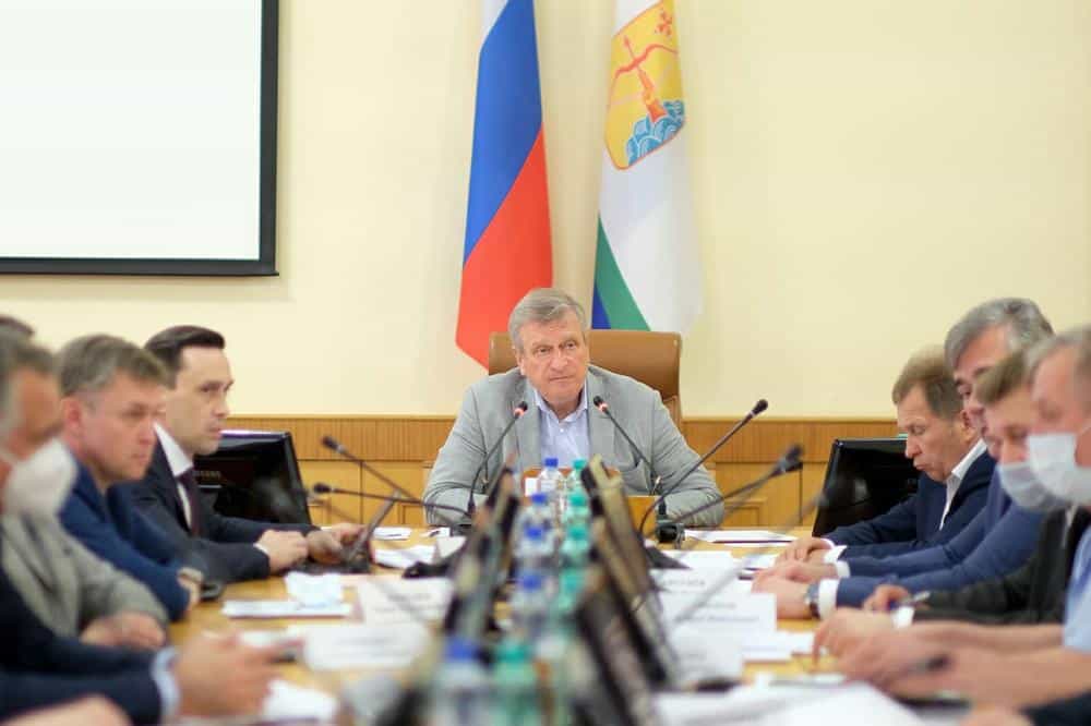 В заседании оперативного штаба при правительстве Кировской области принял участие митрополит Вятский и Слободской Марк