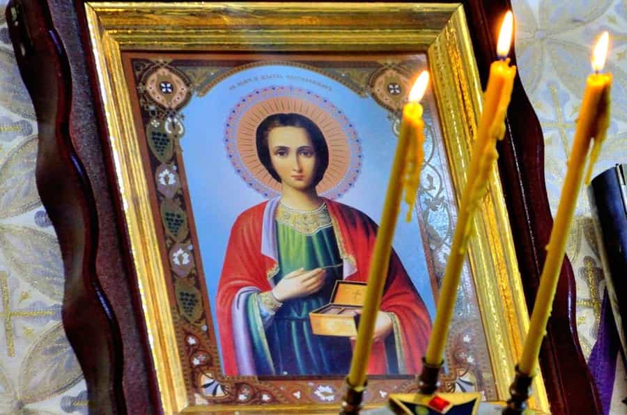 9 августа – день памяти святого великомученика и целителя Пантелеимона