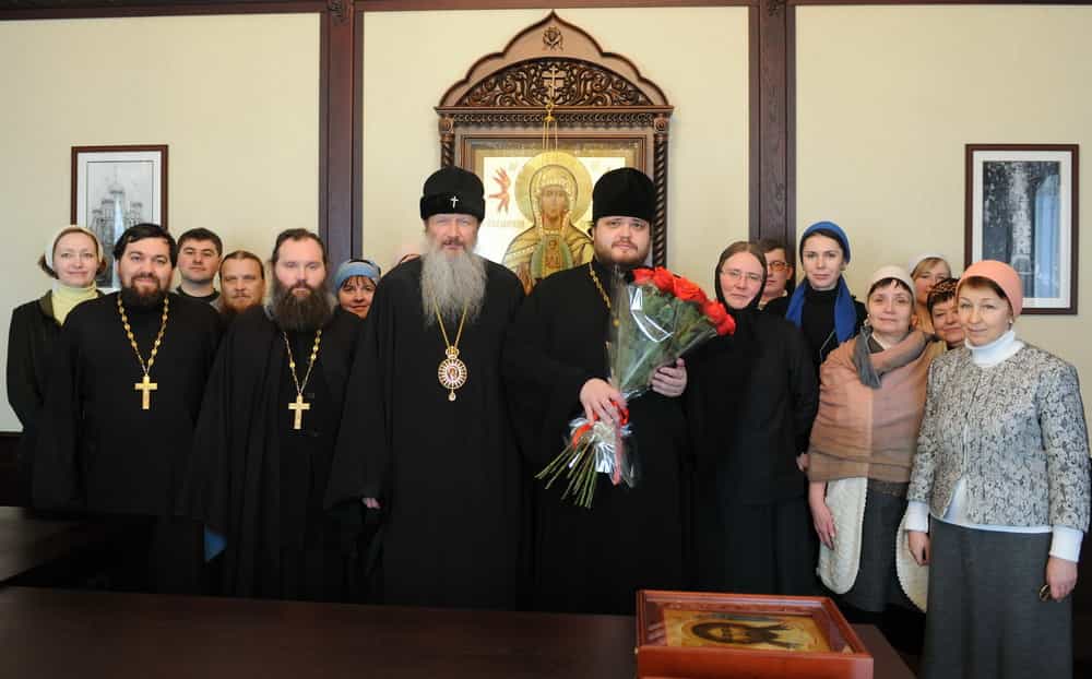 Митрополит Марк поздравил секретаря Вятской Епархии иерея Виталия Лапшина с Днем Ангела