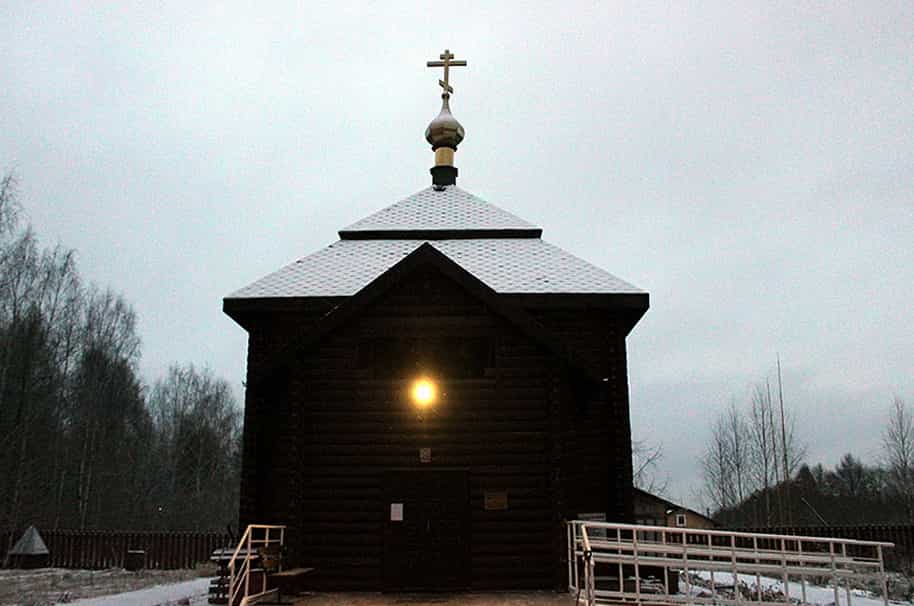 Митрополит Марк возглавил Литургию в храме святого блаженного Прокопия Вятского