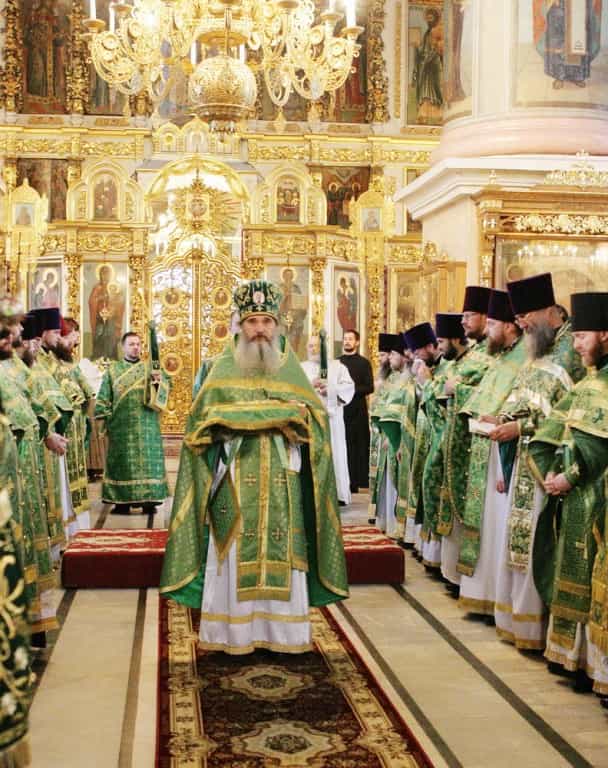 В день преставления преподобного Трифона Вятского митрополит Марк совершил Литургию в Успенском кафедральном соборе г.Кирова