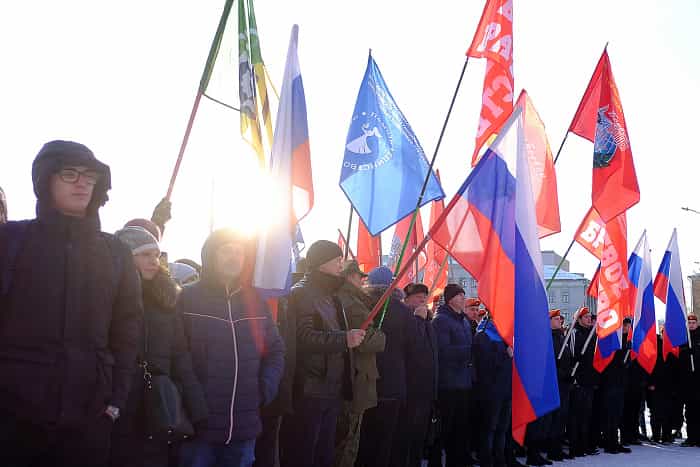 Слава защитникам Отечества