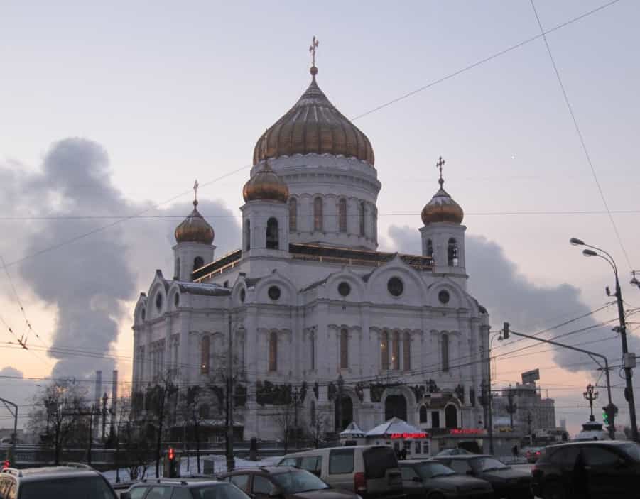 Предстоятели Антиохийской и Русской Православных Церквей совершили Литургию в Храме Христа Спасителя в Москве