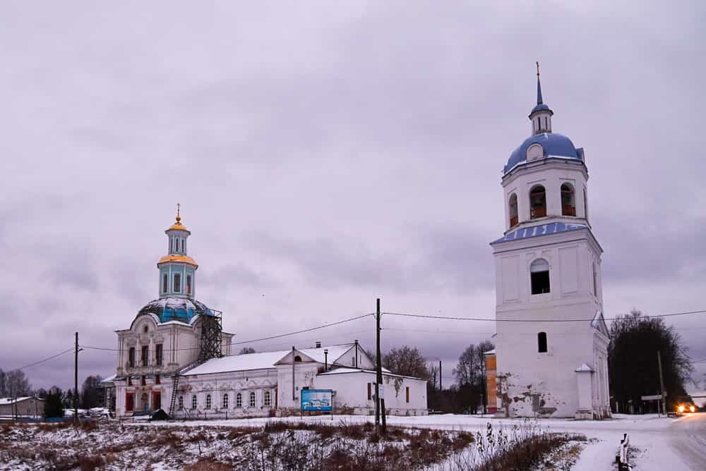 Праздничное богослужение в храме Рождества Пресвятой Богородицы поселка Нижнеивкино