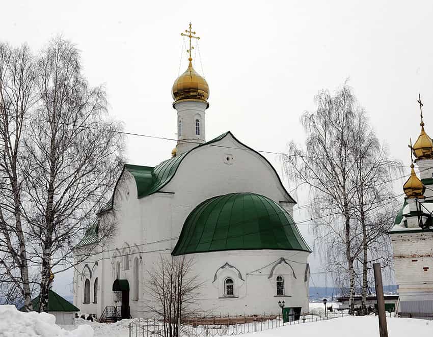 Митрополит Вятский и Слободской Марк совершил Литургию Преждеосвященных Даров в Свято-Троицком кафедральном соборе города Омутнинска