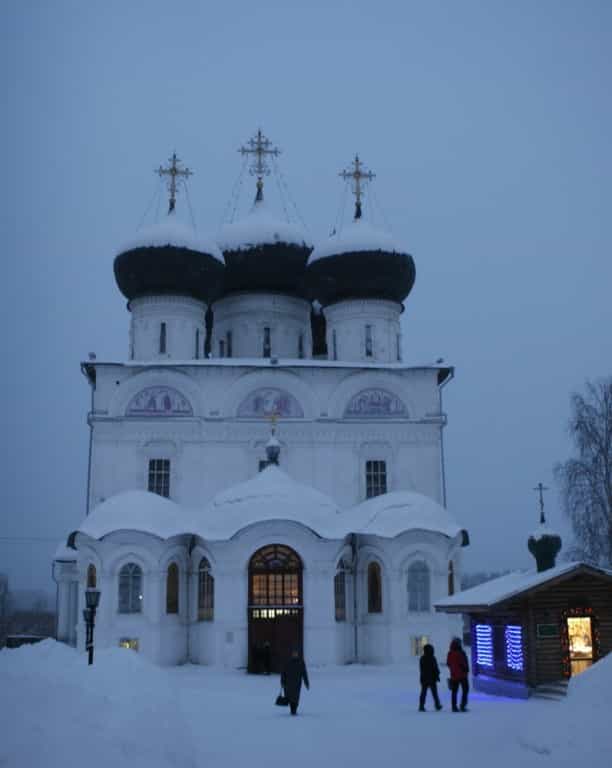 В преддверии праздника Рождества Христова приходы храмов Вятской Епархии благоукрашены вертепами