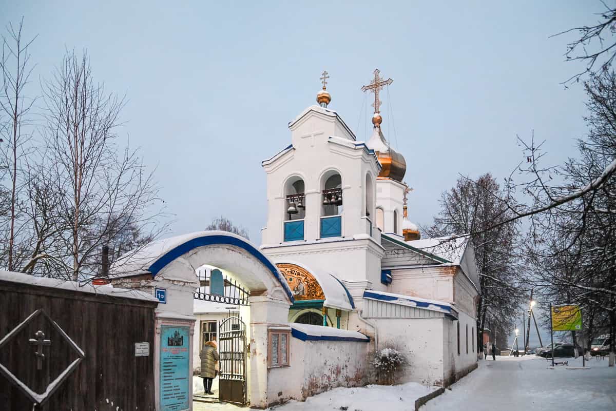 Всенощное бдение в храме в честь иконы Божией Матери «В скорбех и печалех Утешение» города Слободского