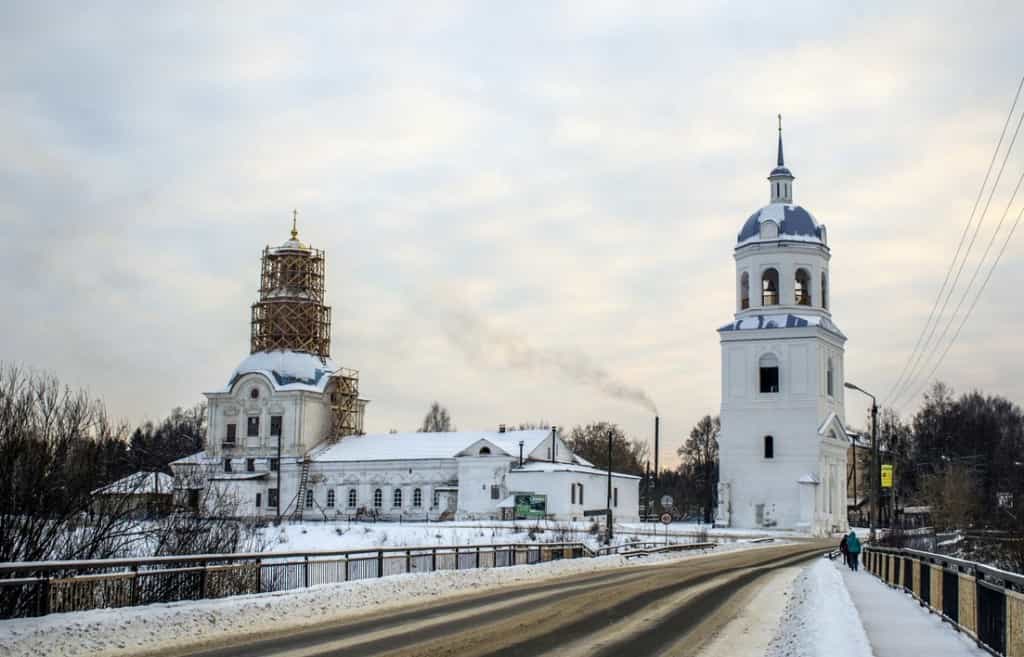 «Время казнит и лечит»