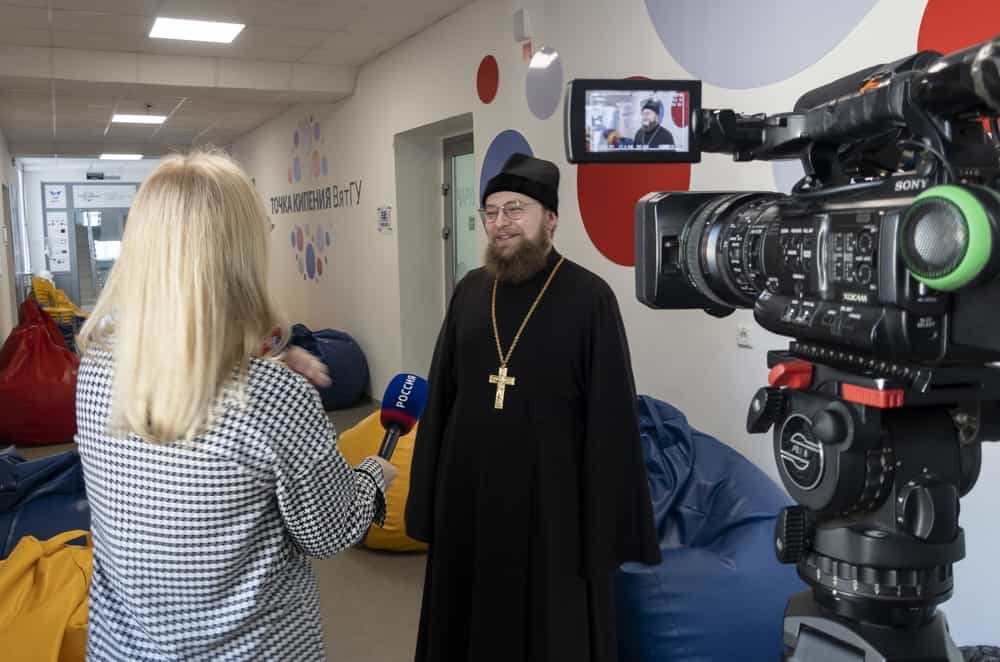 В Кирове начались курсы русского жестового языка