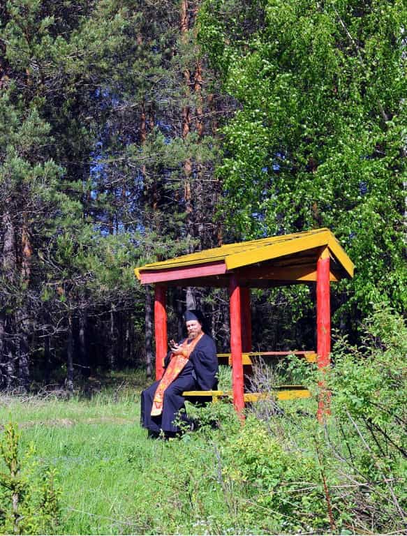 Митрополит Марк совершил чин освящения поклонного креста в бывшей деревне Захаровской (Ивутино)