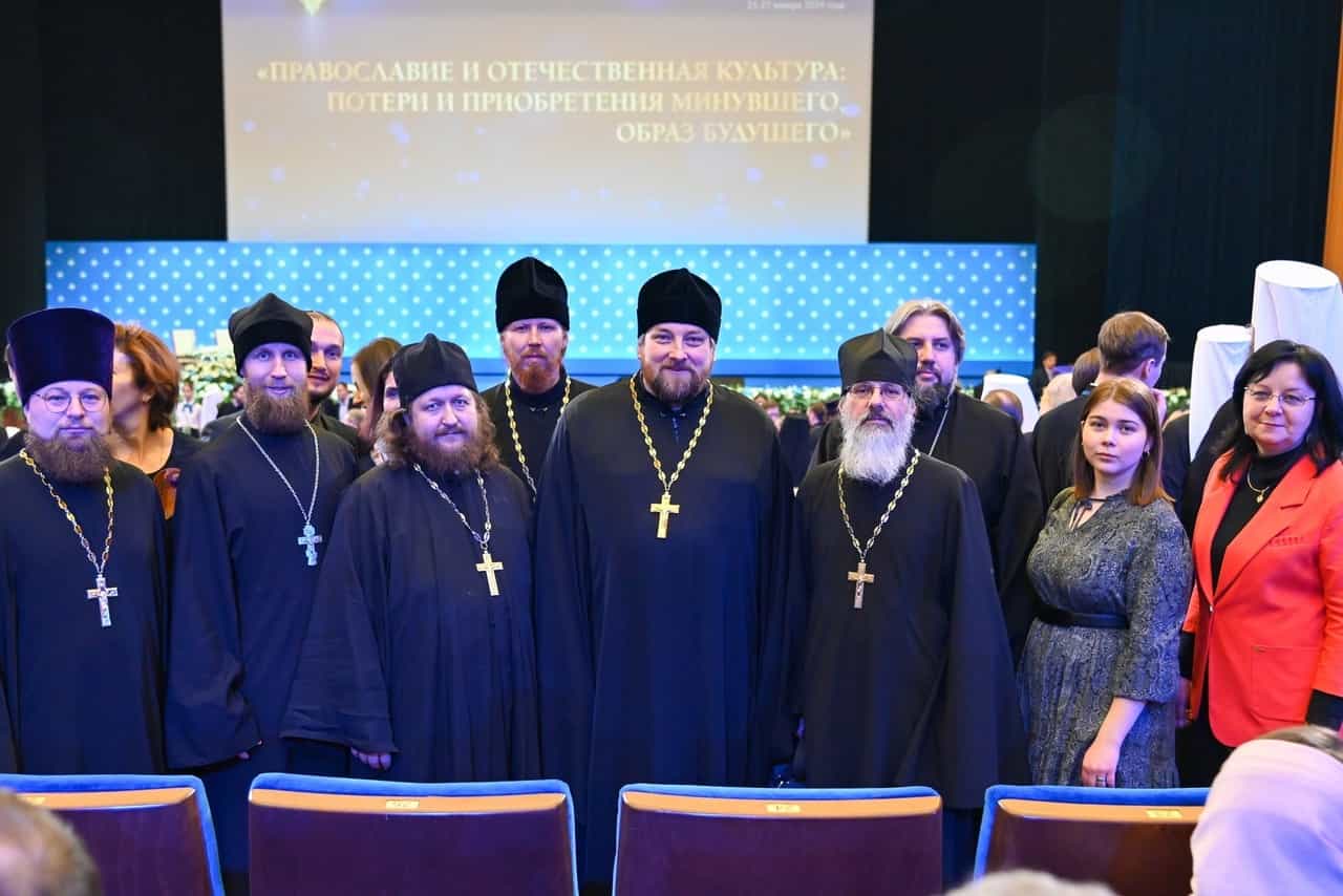 Представители молодежного отдела Вятской Епархии приняли участие в работе ХХХII Рождественских чтений