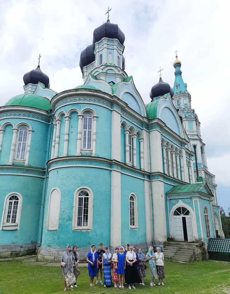 Вятские паломники посетили святыни соседних епархий