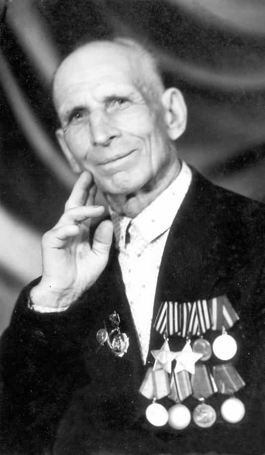 Герой-танкист Городилов