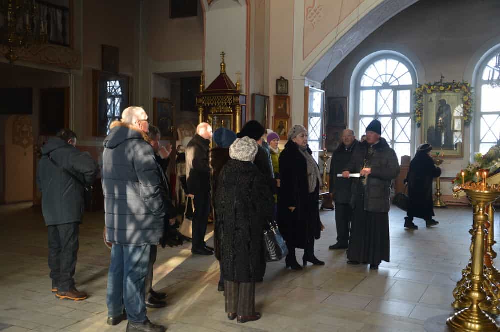 Для ветеранов уголовно-исполнительной системы Кировской области организована экскурсия «Вятка православная»