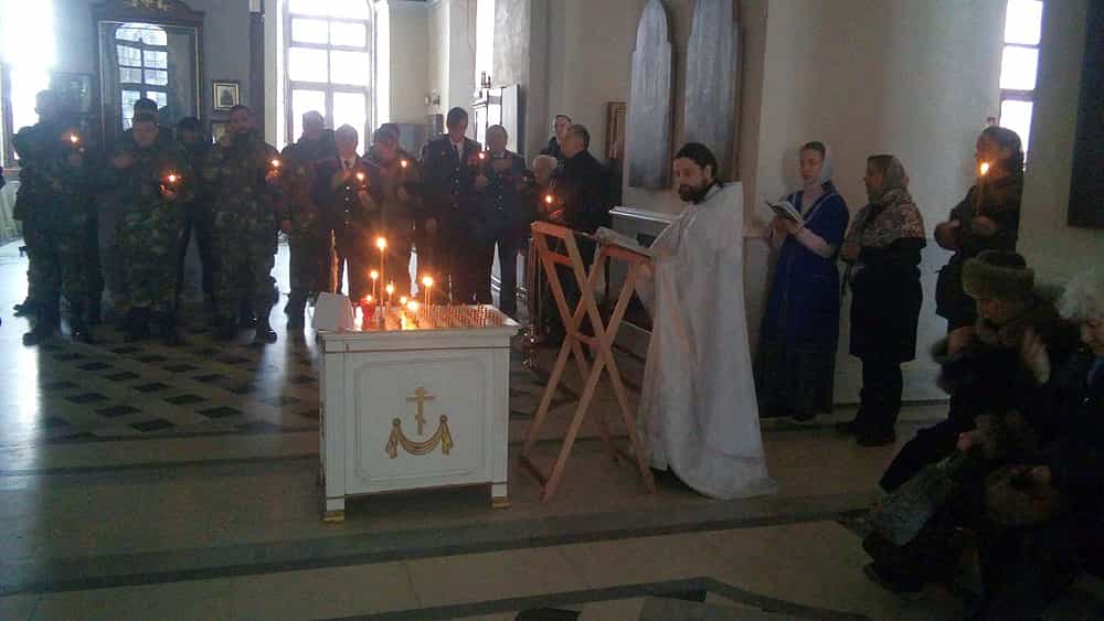 Во всех епархиях Вятской митрополии прошли панихиды в память жертв геноцида казаков и их семей