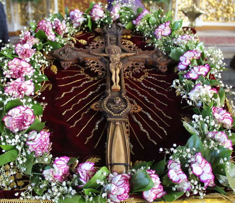 27 сентября праздновалось Воздвижение Честного и Животворящего Креста Господня