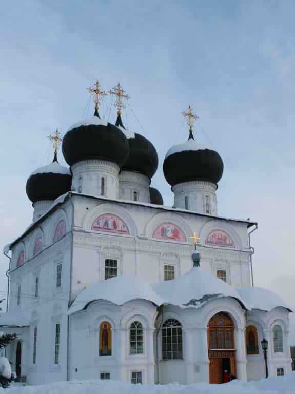 Митрополит Марк освятил новую храмовую икону в Успенском кафедральном соборе