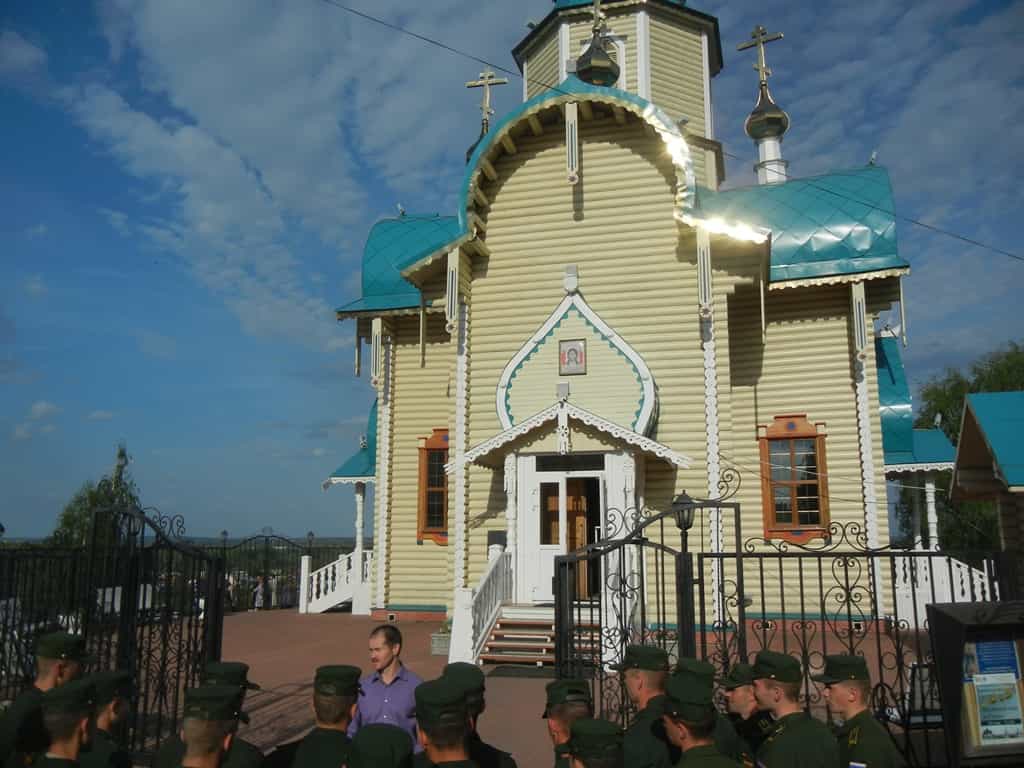 Знакомство курсантов академии им. Петра Великого РВСН со святынями Вятской земли
