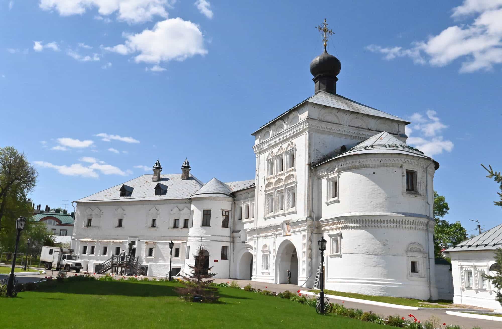 Начался крестный ход, посвященный 600-летию обретения мощей преподобного Сергия Радонежского