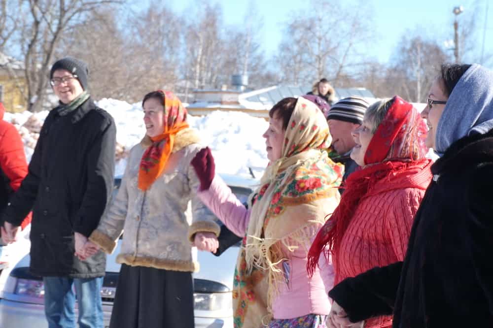 На приходе Спасского собора проводили масленицу
