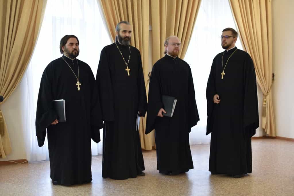 В Яранске прошел литературно-музыкальный вечер, посвященный памяти новомучеников