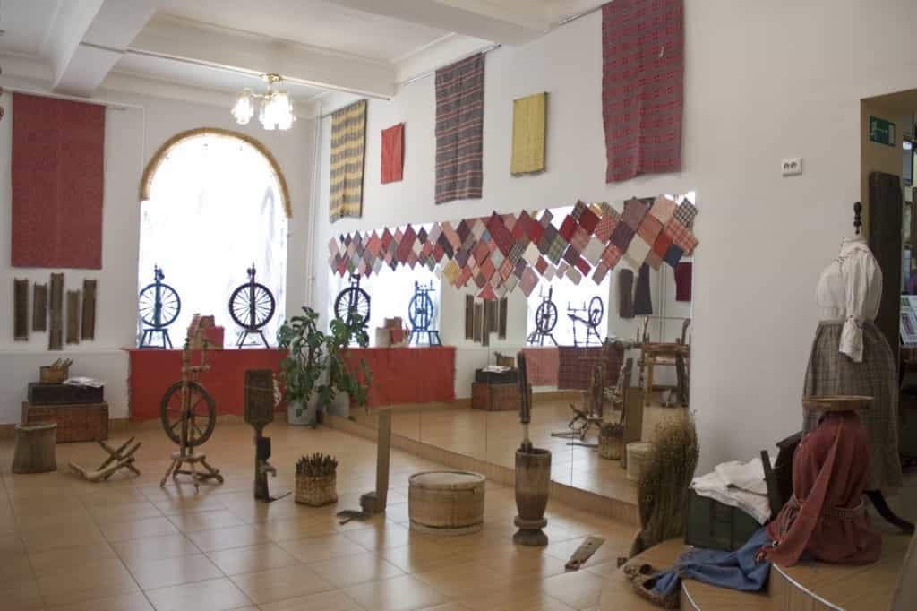 Красоту спасет «Мир»