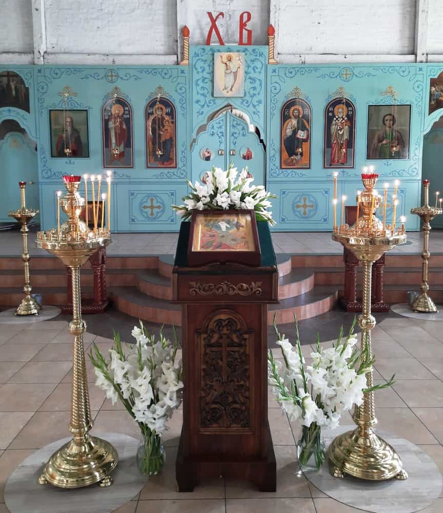 Паломники посетили Великорецкое подворье, Никольский храм и Преображенский женский монастырь