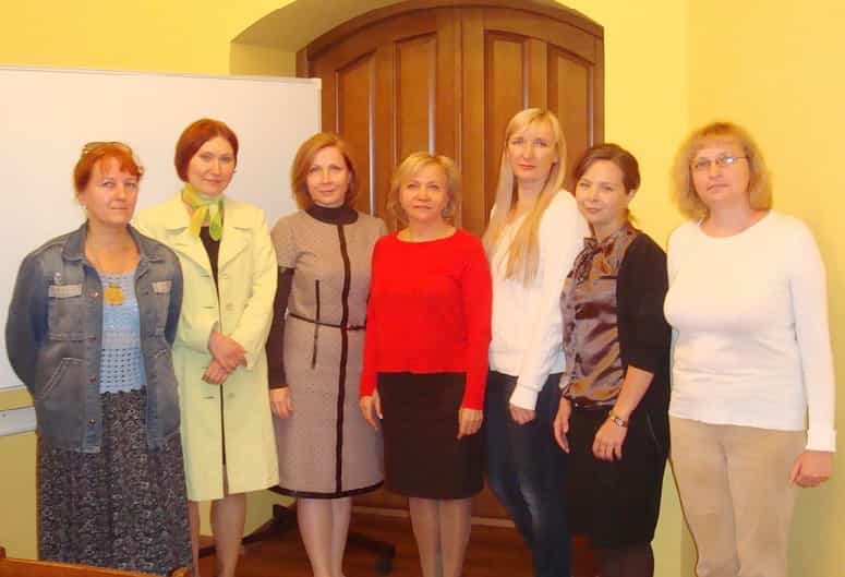 Центр «Моя семья» выпустил еще пять специалистов по предабортному консультированию