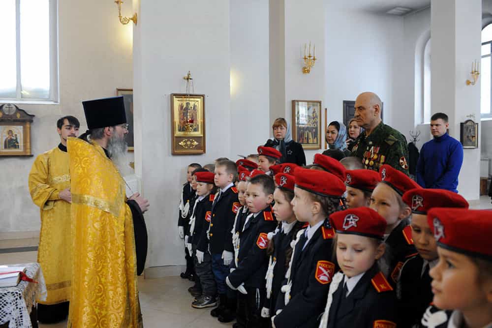 День защитника Отечества отметили на приходе храма в честь иконы Божией Матери «Всех скорбящих Радость» г. Кирова