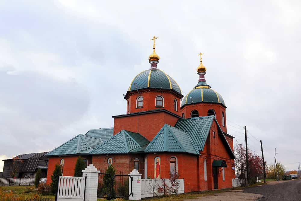 Митрополит Марк совершил всенощное бдение в храме Михаила Архангела города Кирова