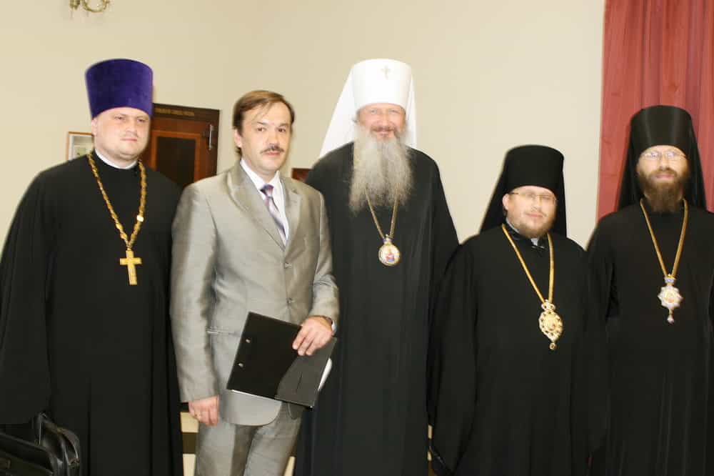 Подписание соглашения о сотрудничестве между Правительством Кировской области и епархиями Вятской Митрополии