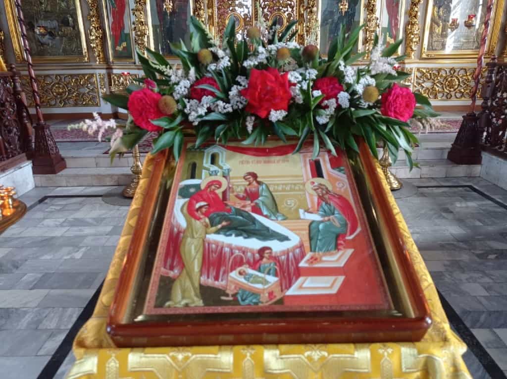 В праздник Рождества Иоанна Предтечи в Свято-Успенском кафедральном соборе совершен молебен святому пророку и Крестителю Господню Иоанну