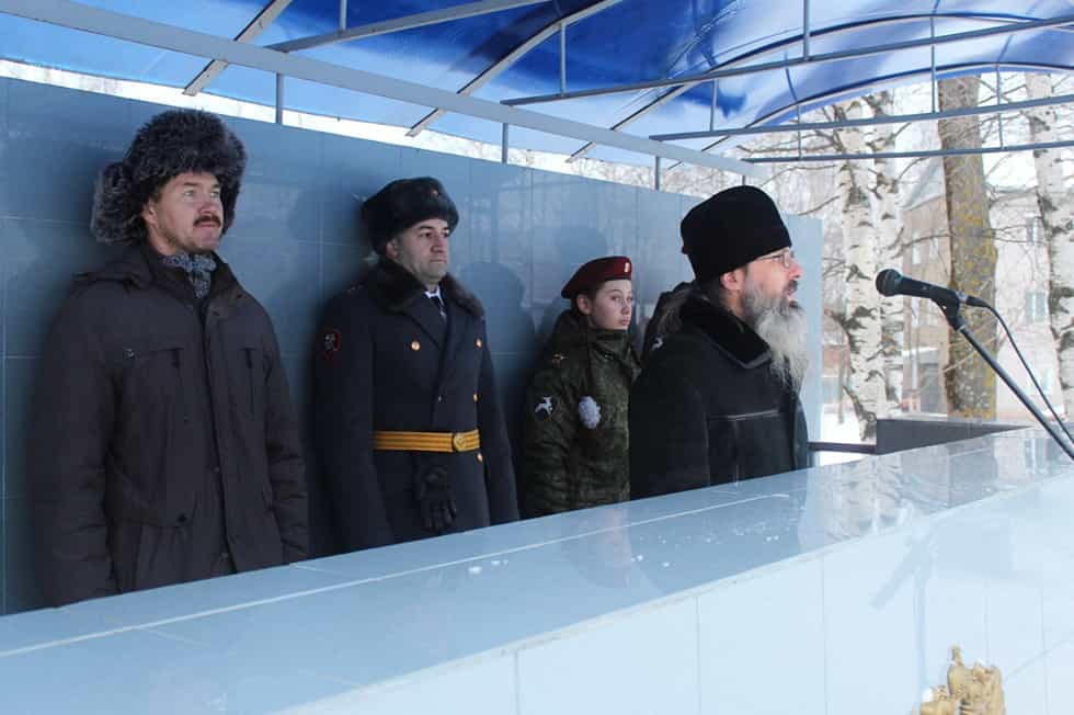 Руководитель епархиального Воинского отдела поздравил военнослужащих с Днем Героев Отечества