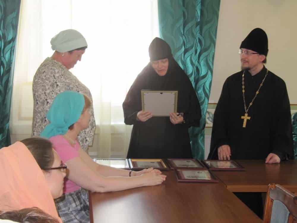 Поздравляем участников конкурса «Лучшие пасхальные витрины»