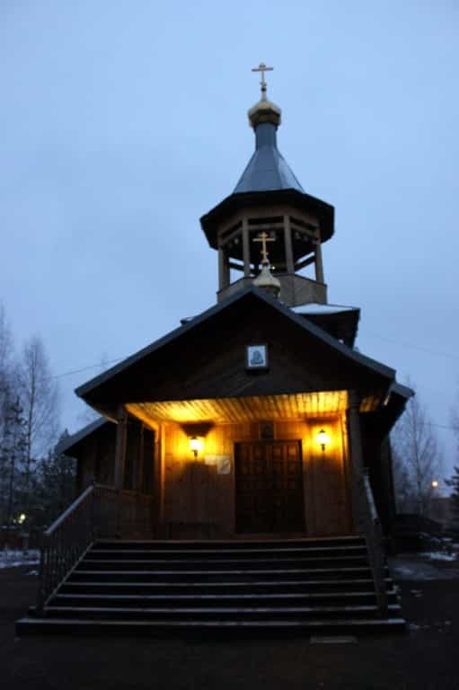 Митрополит Марк возглавил Всенощное бдение в храме в честь Казанской иконы Божией Матери поселка Лянгасово