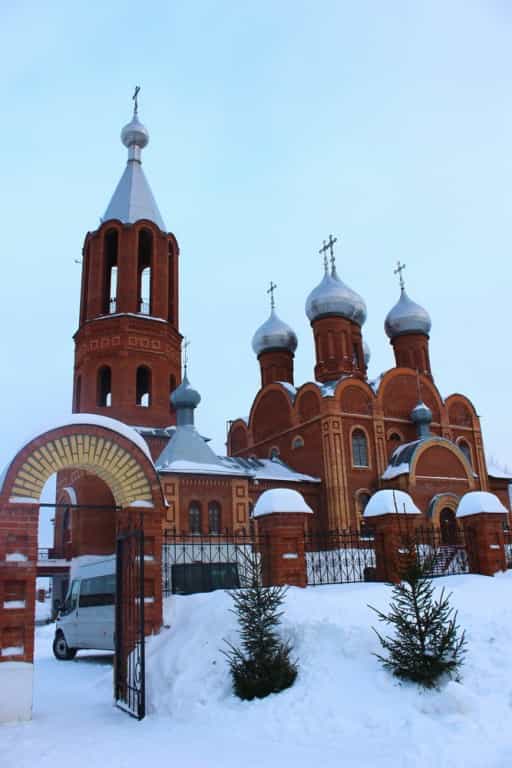 Митрополит Марк возглавил Божественную литургию в Всехсвятском соборе города Кирово-Чепецка