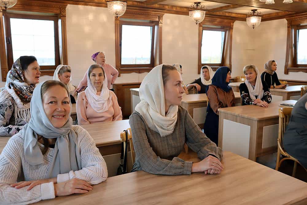 В Вятском Духовном училище состоялась творческая встреча с иеромонахом Фотием (Мочаловым)